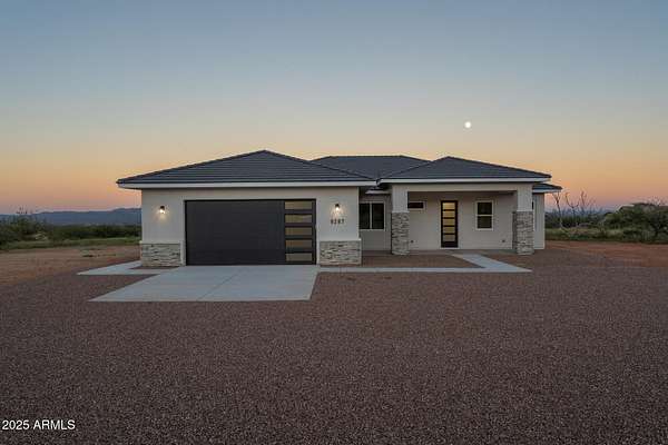 3 Acres of Residential Land with Home for Sale in Hereford, Arizona