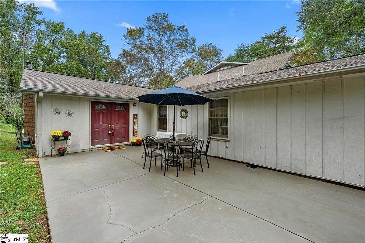 3.27 Acres of Residential Land with Home for Sale in Central, South Carolina