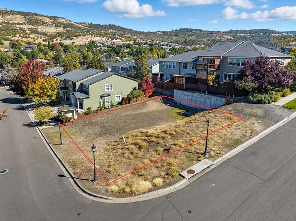 0.05 Acres of Land for Sale in Medford, Oregon