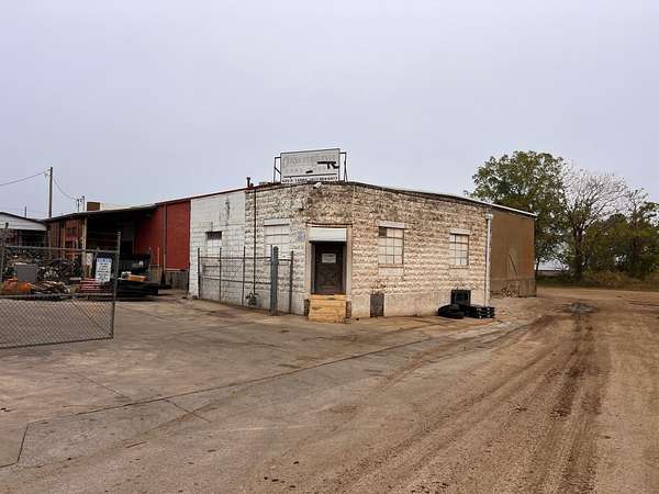 1.56 Acres of Improved Commercial Land for Sale in Springfield, Missouri