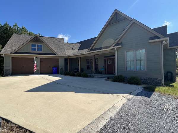 6 Acres of Residential Land with Home for Sale in Charleston, Tennessee