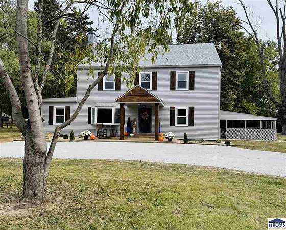 2 Acres of Residential Land with Home for Sale in Terre Haute, Indiana