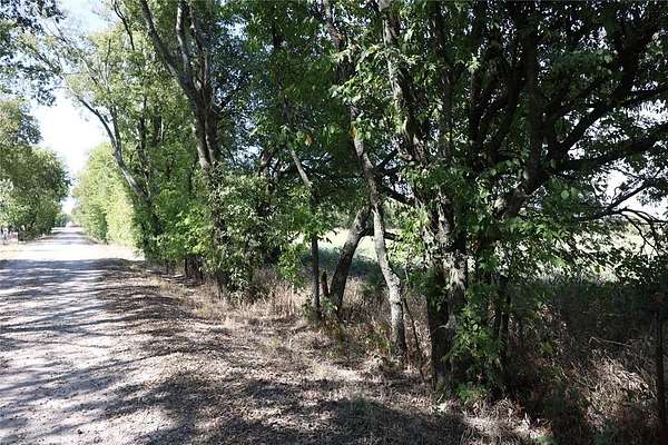 5 Acres of Land for Sale in Bonham, Texas