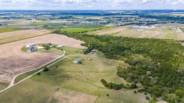 32.9 Acres of Land for Sale in Ferris, Texas