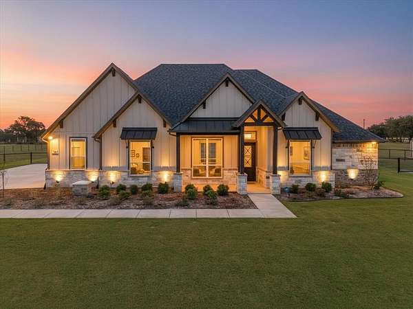 2 Acres of Residential Land with Home for Sale in Decatur, Texas