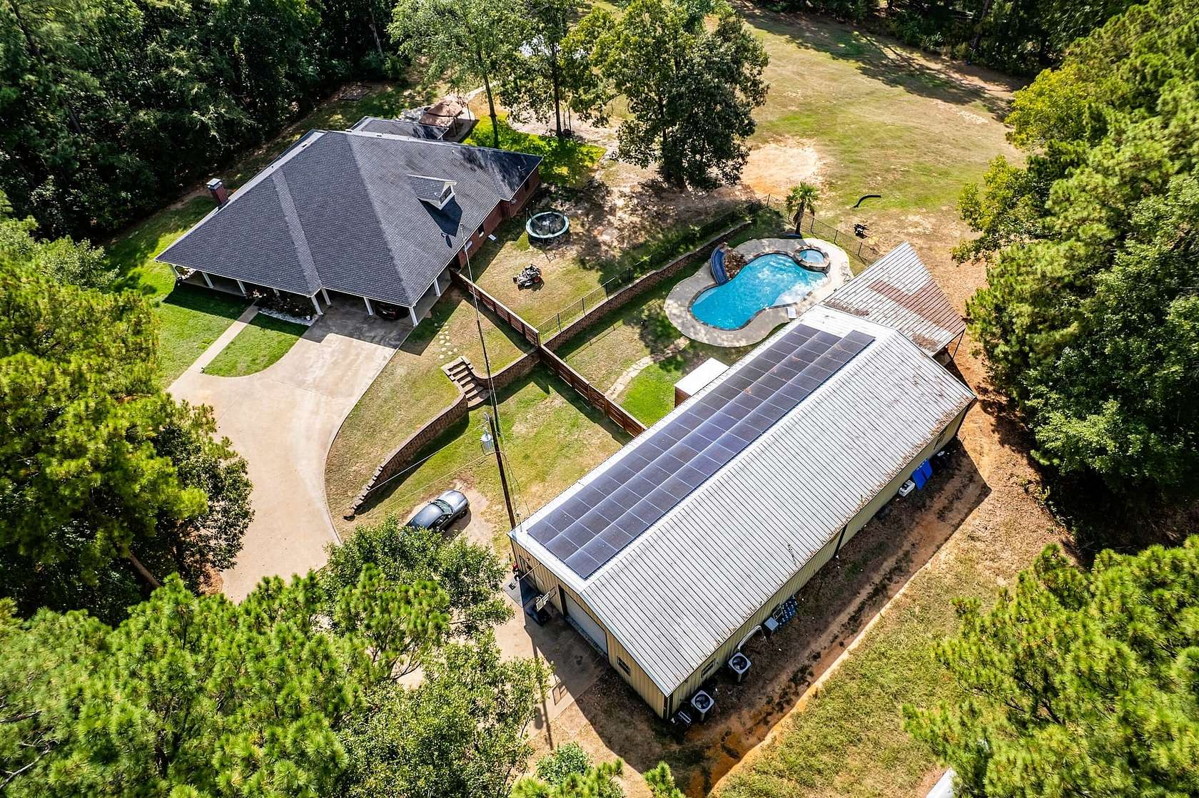 5 Acres of Residential Land with Home for Sale in Rusk, Texas