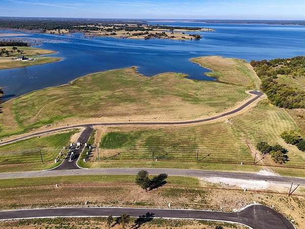 3 Acres of Residential Land for Sale in Windom, Texas