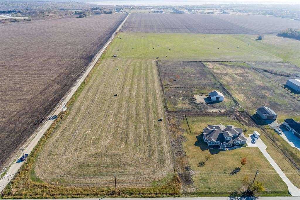 3 Acres of Residential Land for Sale in Lucas, Texas