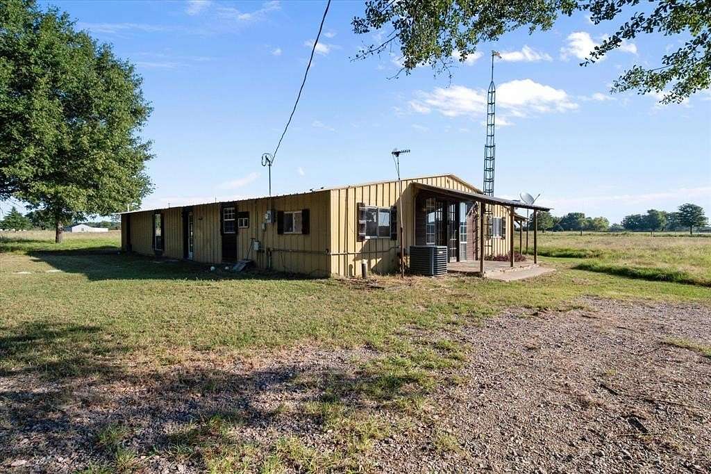 10.6 Acres of Land with Home for Sale in Purdon, Texas