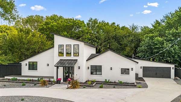 1.65 Acres of Residential Land with Home for Sale in Weatherford, Texas