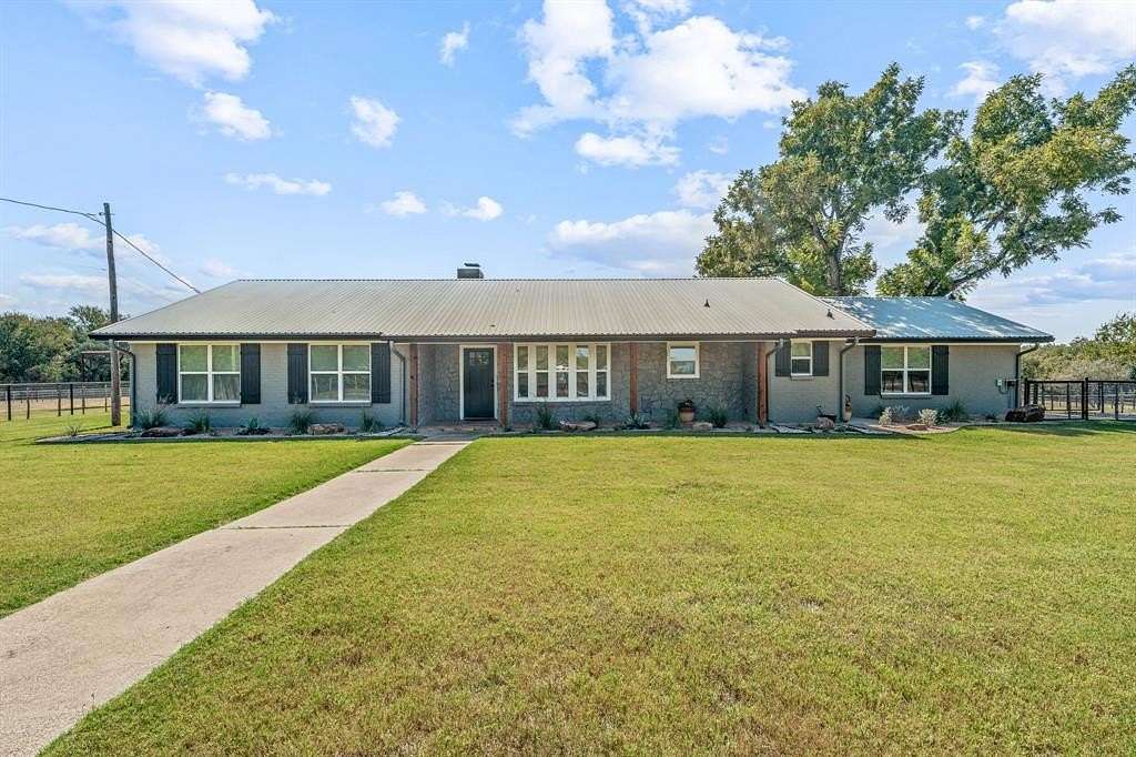 2 Acres of Residential Land with Home for Sale in Tolar, Texas