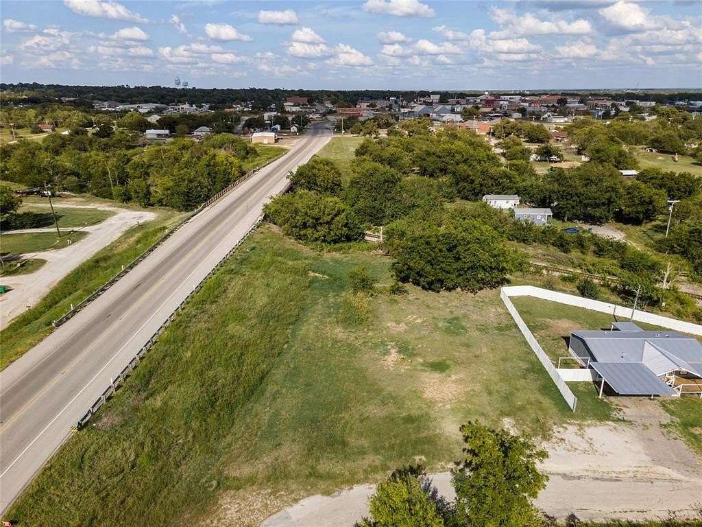0.25 Acres of Residential Land for Sale in Bowie, Texas