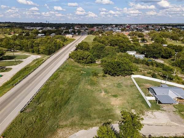 0.25 Acres of Residential Land for Sale in Bowie, Texas