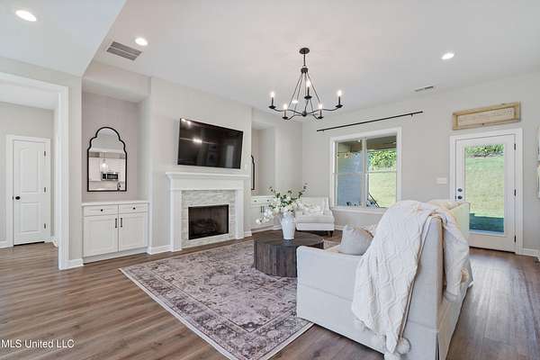 1.65 Acres of Residential Land with Home for Sale in Nesbit, Mississippi