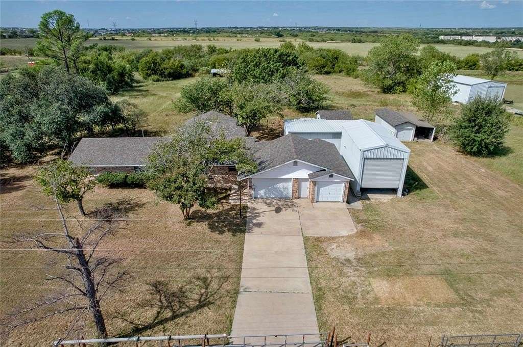 3.55 Acres of Residential Land with Home for Sale in Joshua, Texas
