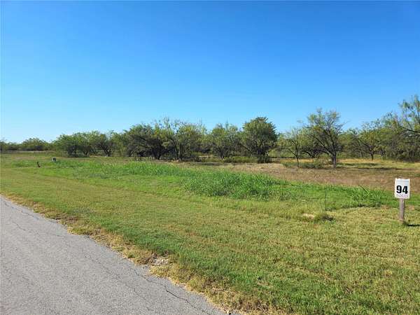 1.26 Acres of Residential Land for Sale in Corsicana, Texas