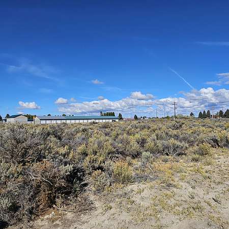 0.8 Acres of Commercial Land for Sale in Christmas Valley, Oregon