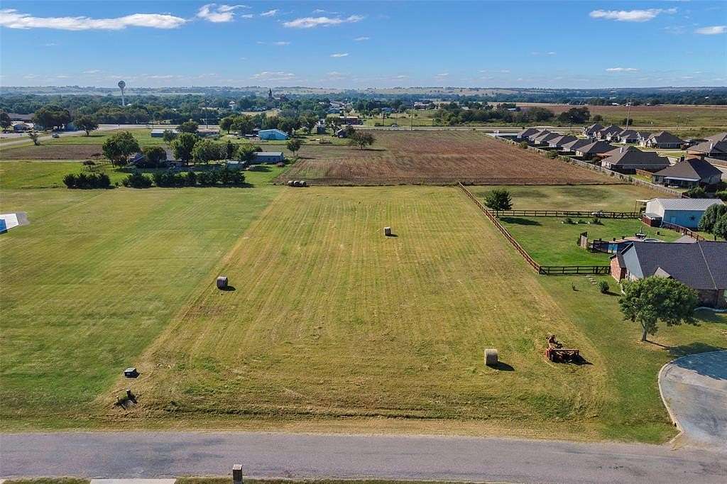 1.59 Acres of Residential Land for Sale in Gainesville, Texas