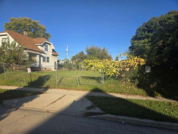 0.08 Acres of Residential Land for Sale in West Allis, Wisconsin