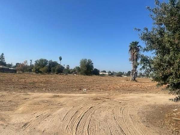 5 Acres of Residential Land for Sale in Fresno, California