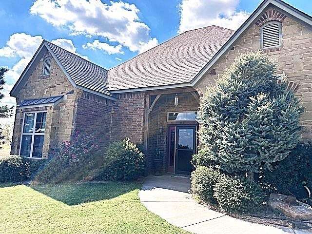 3.24 Acres of Residential Land with Home for Sale in Elgin, Oklahoma