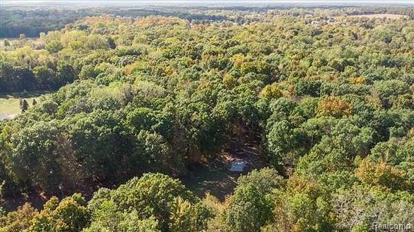 1.16 Acres of Residential Land for Sale in Howell, Michigan