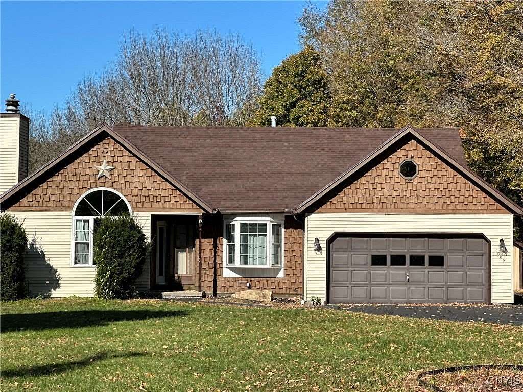 5.76 Acres of Residential Land with Home for Sale in Marcy, New York