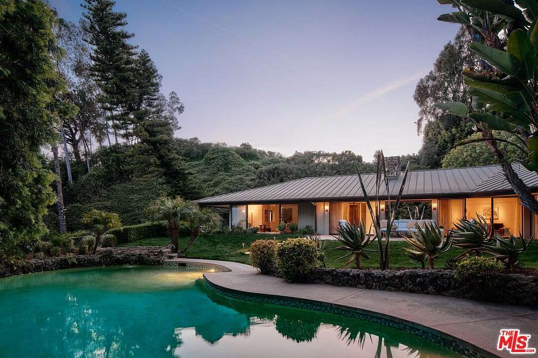 1.5 Acres of Residential Land with Home for Sale in Beverly Hills, California