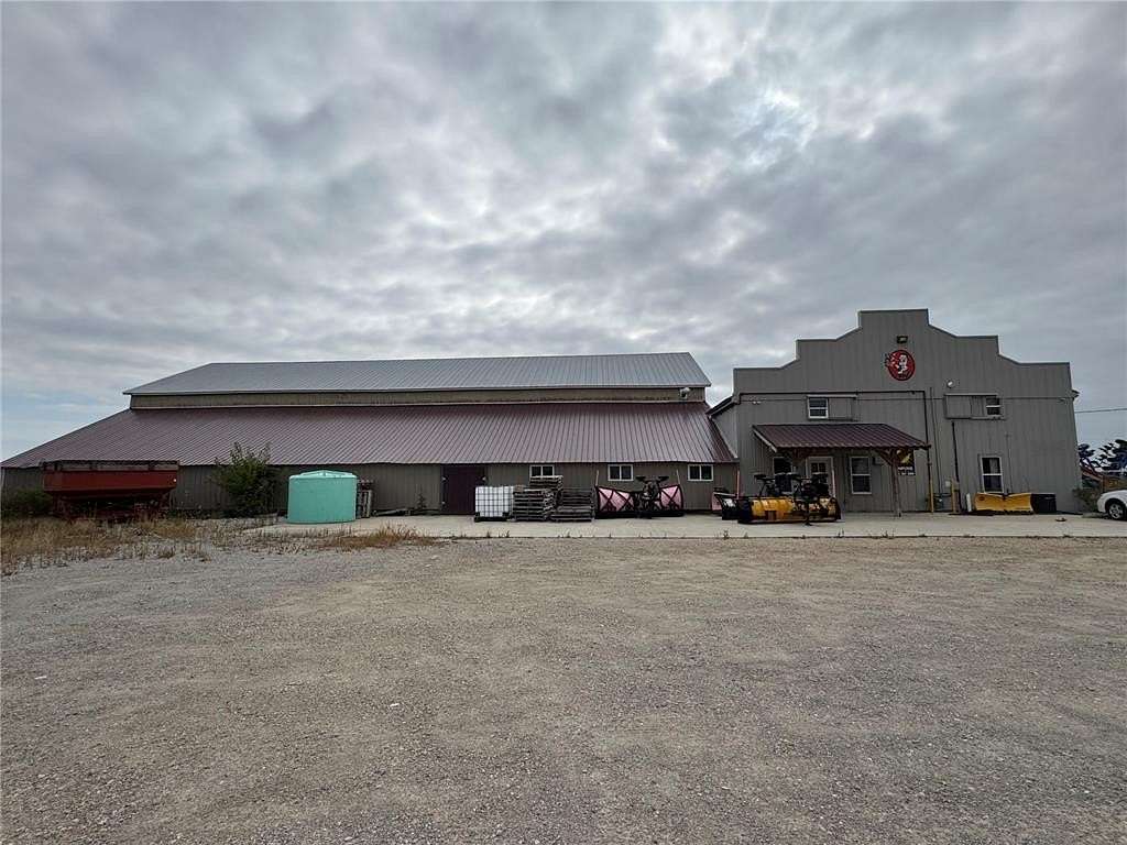 1.62 Acres of Improved Commercial Land for Sale in Mechanicsville, Iowa