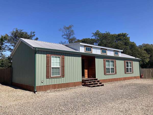 2.67 Acres of Residential Land with Home for Sale in Mena, Arkansas