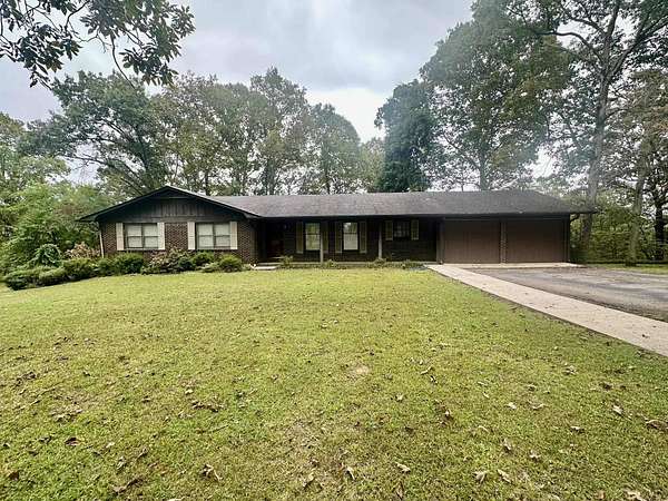 2 Acres of Land with Home for Sale in Hamilton, Alabama