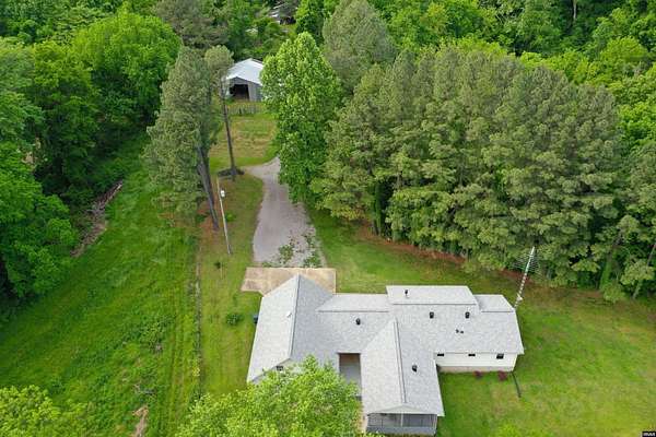 77 Acres of Land with Home for Sale in Hornbeak, Tennessee