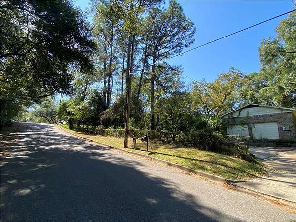 2.25 Acres of Mixed-Use Land for Sale in Mobile, Alabama