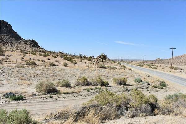 5 Acres of Land for Sale in Lancaster, California