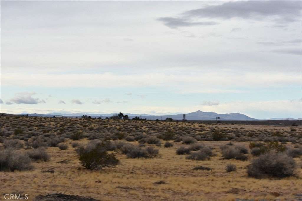 5 Acres of Land for Sale in Helendale, California