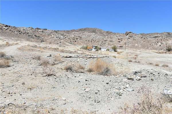 5 Acres of Land for Sale in Hinkley, California