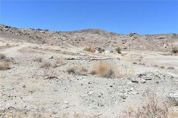 5 Acres of Land for Sale in Hinkley, California