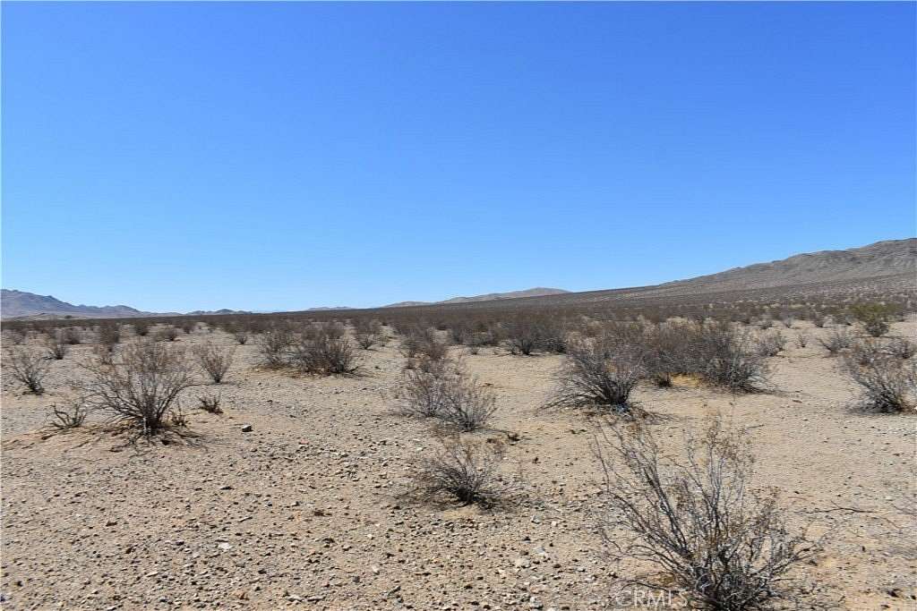 5 Acres of Land for Sale in Hinkley, California