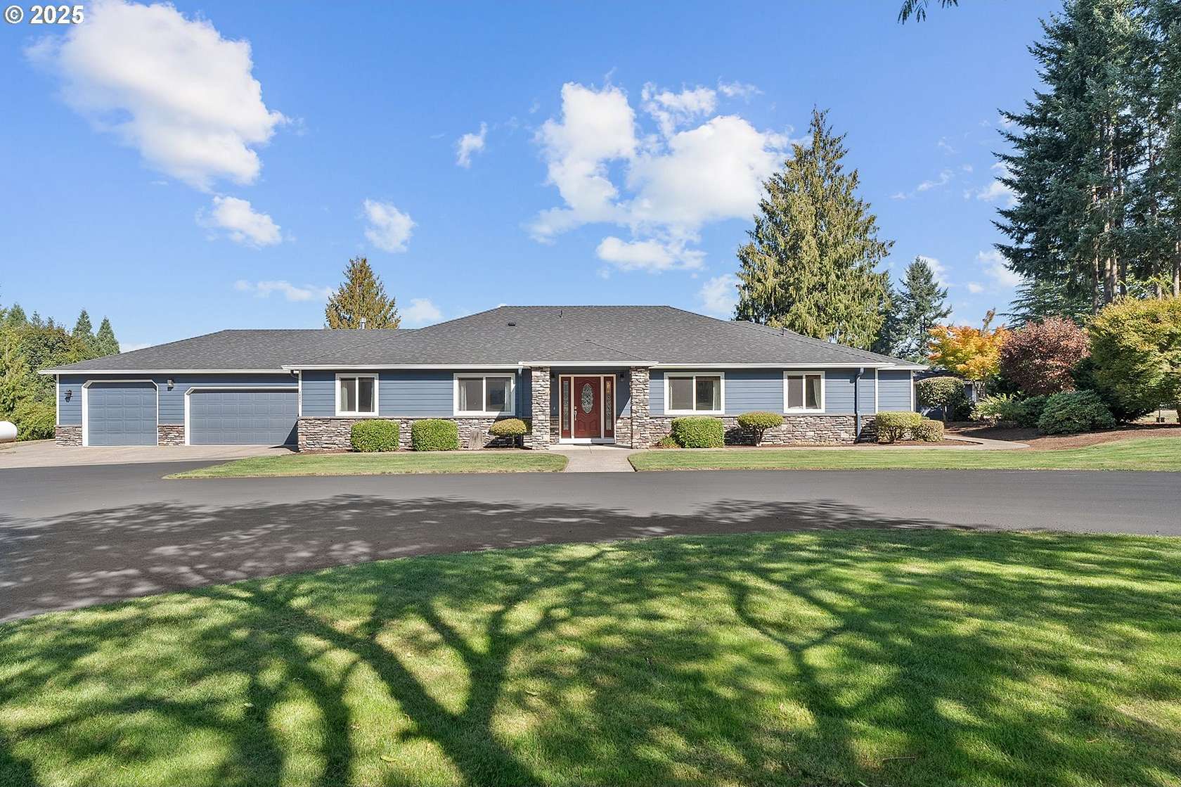 5 Acres of Residential Land with Home for Sale in Estacada, Oregon