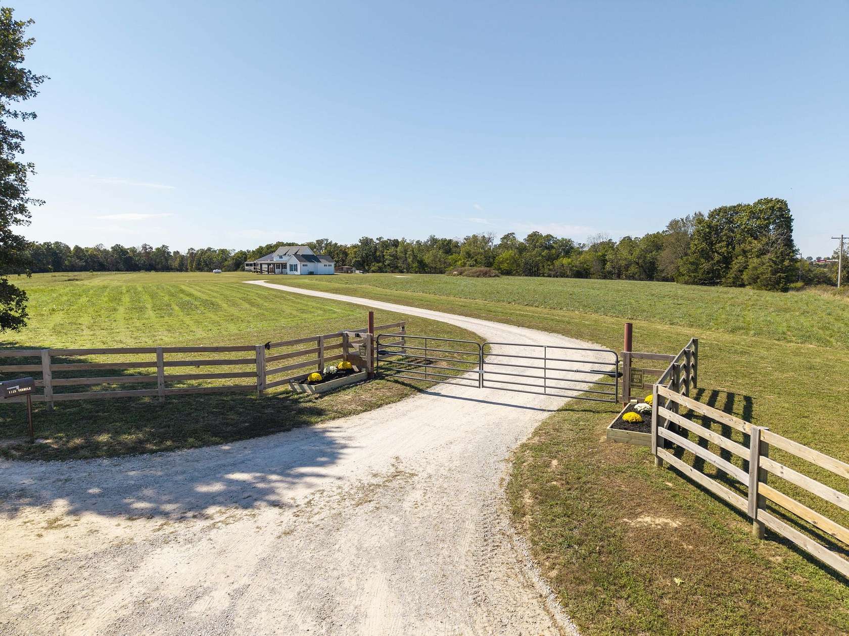 14.8 Acres of Land with Home for Sale in Billings, Missouri