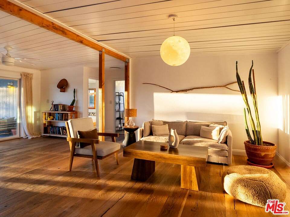 2 Acres of Residential Land with Home for Sale in Joshua Tree, California