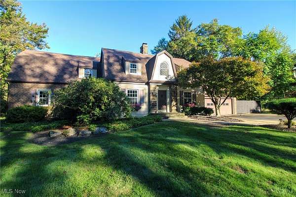 2.87 Acres of Residential Land with Home for Sale in Youngstown, Ohio