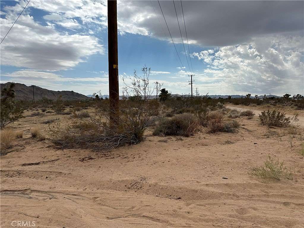 5 Acres of Residential Land for Sale in Yucca Valley, California
