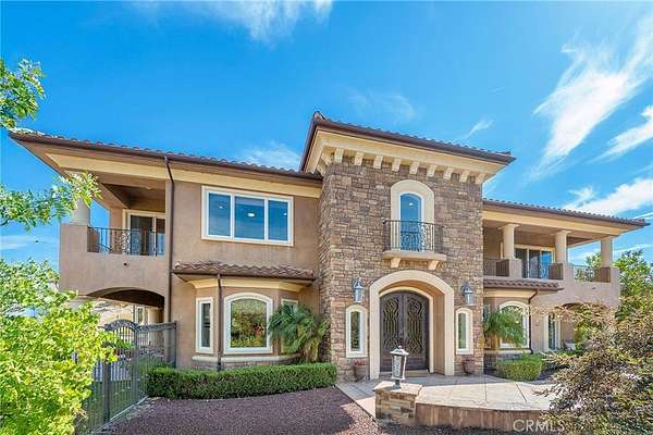 2.7 Acres of Residential Land with Home for Sale in Simi Valley, California