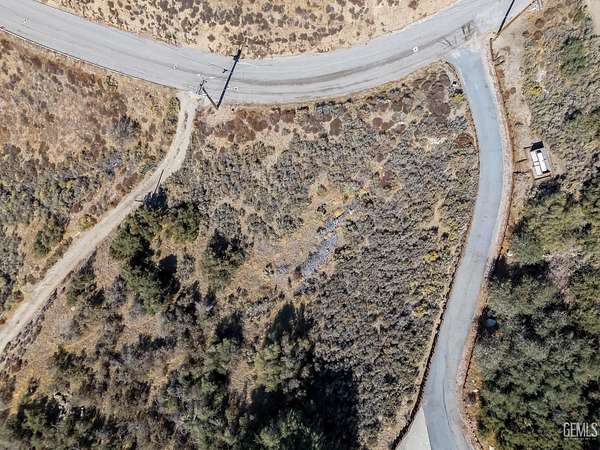 1.45 Acres of Land for Sale in Tehachapi, California