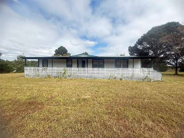 1.68 Acres of Residential Land with Home for Sale in Dacula, Georgia