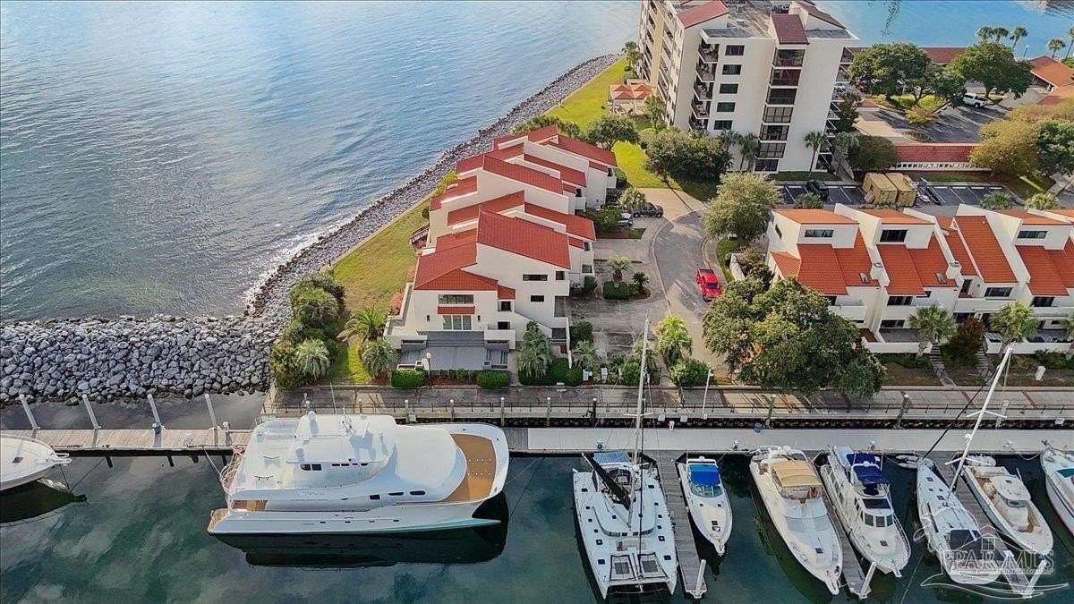 4 Acres of Residential Land with Home for Sale in Pensacola, Florida