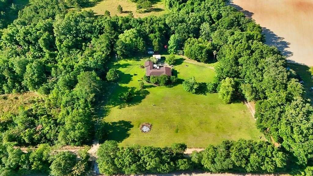 3 Acres of Residential Land with Home for Sale in Camilla, Georgia