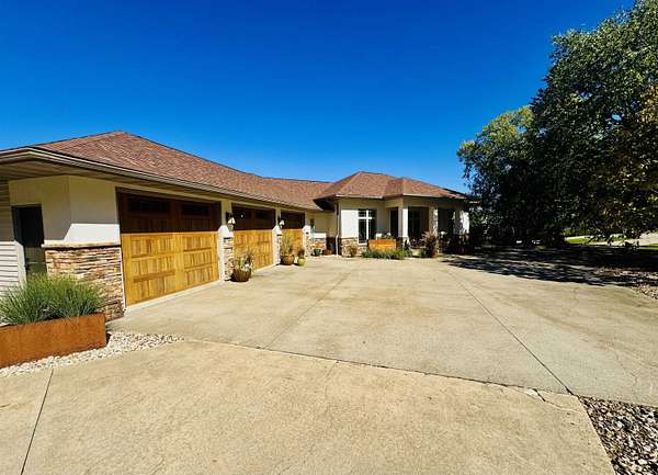 3.5 Acres of Residential Land with Home for Sale in Dubuque, Iowa