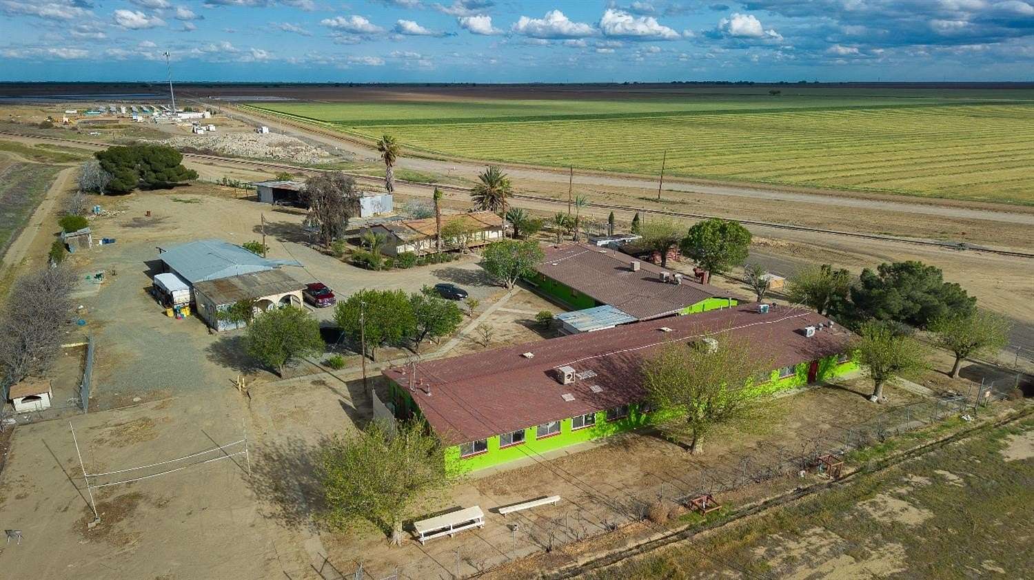 4 Acres of Improved Commercial Land for Sale in Huron, California